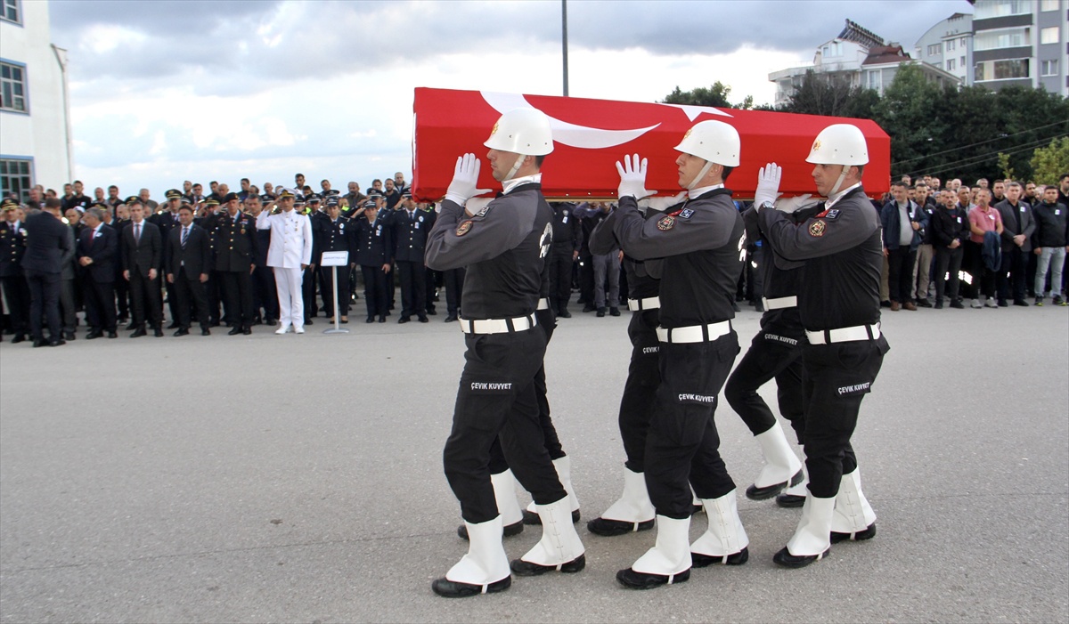 Sinop'ta hayatını kaybeden gazi polis memuru için Polisevi'nde tören düzenlendi