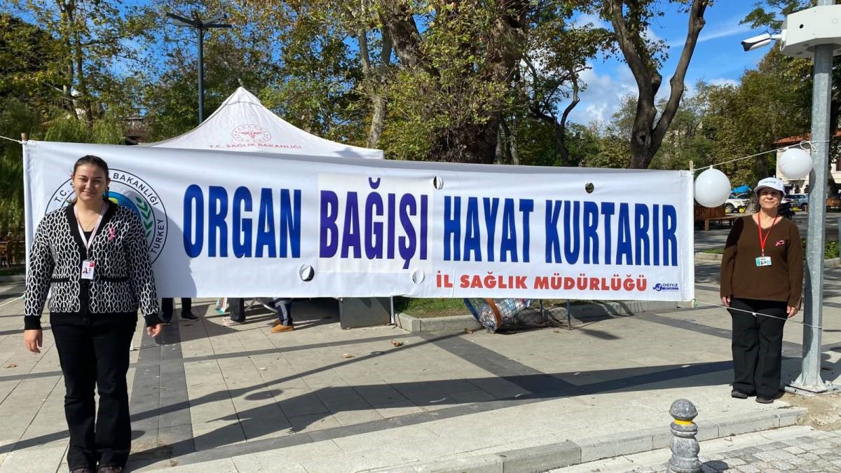 Sinop'ta meme kanseri standında erken teşhis için tarama ve KETEM bilgisi verildi