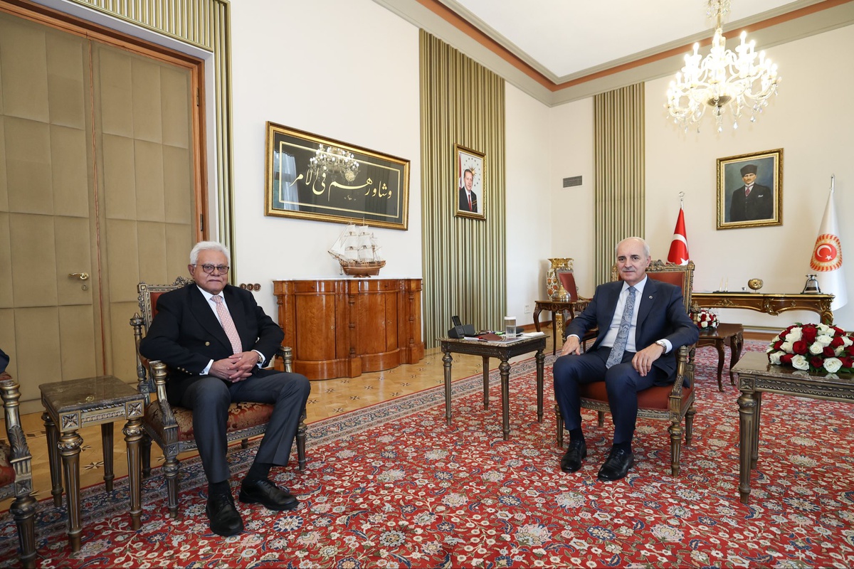 TBMM Başkanı Kurtulmuş, Pakistan'ın Ankara Büyükelçisi Junaid'i ağırladı