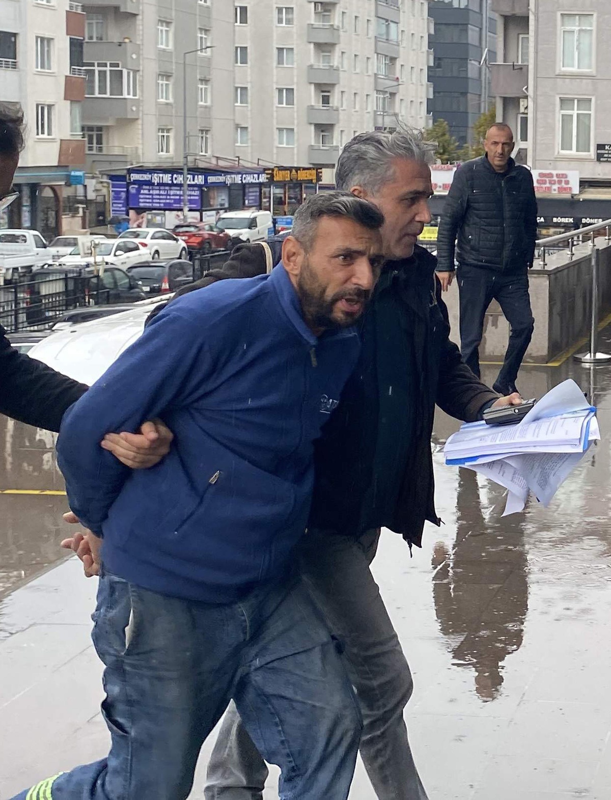 Tekirdağ Çerkezköy'de Türk bayrağını çöp konteynerine atan Yasin Türk tutuklandı