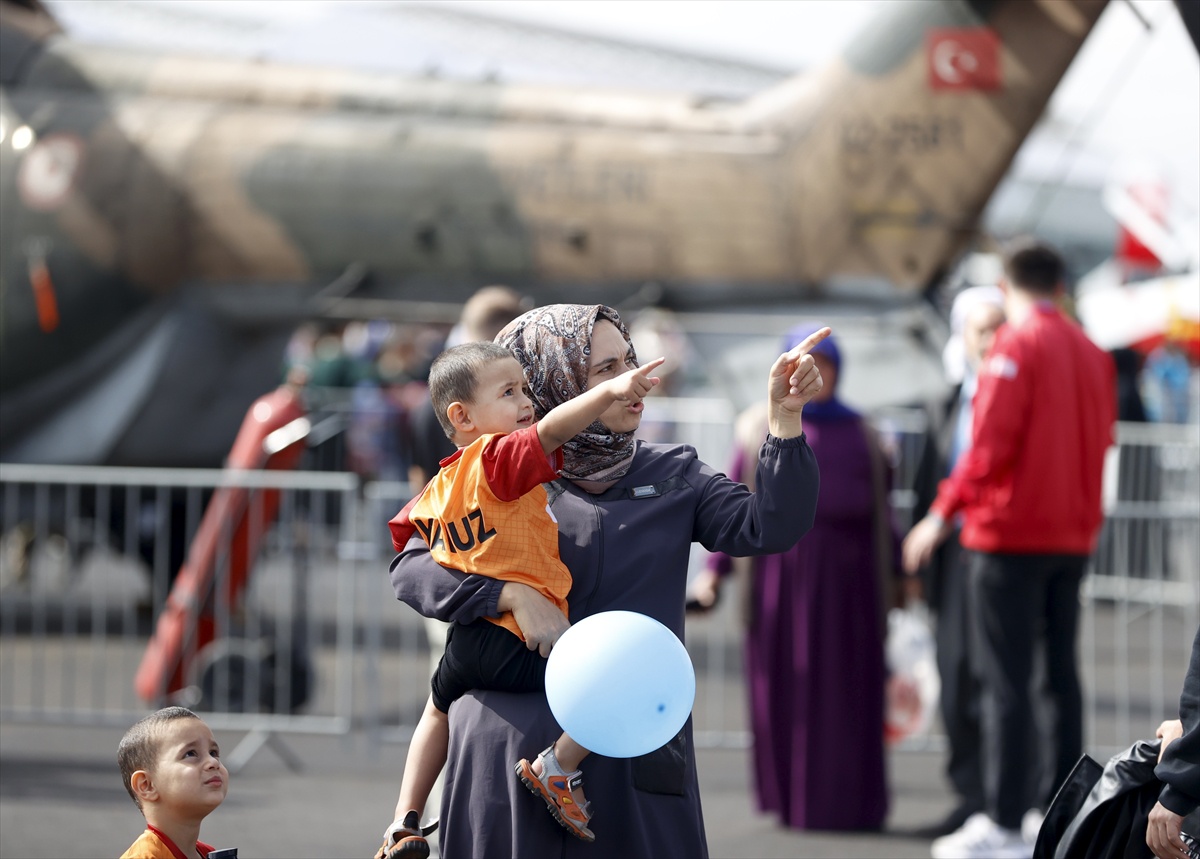 TEKNOFEST Güneydoğu, Şanlıurfa'da çocukları yerli ve milli teknolojilerle buluşturdu