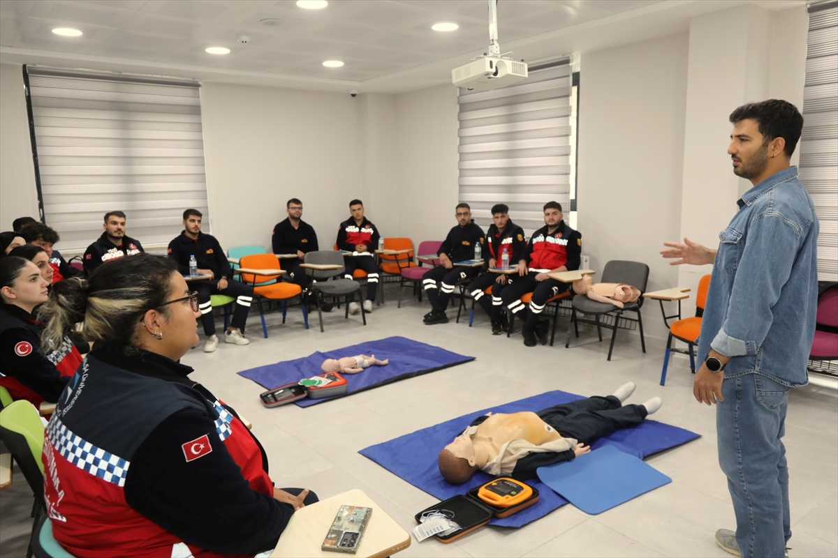 TOGÜ İlkyardım Eğitim Merkezi, öğrenci ve personele ilk yardım eğitimi verdi