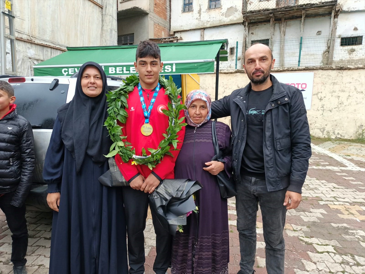 U15 güreşçileri Balkan Şampiyonası madalyalarıyla Tokat Almus’ta coşkuyla karşılandı