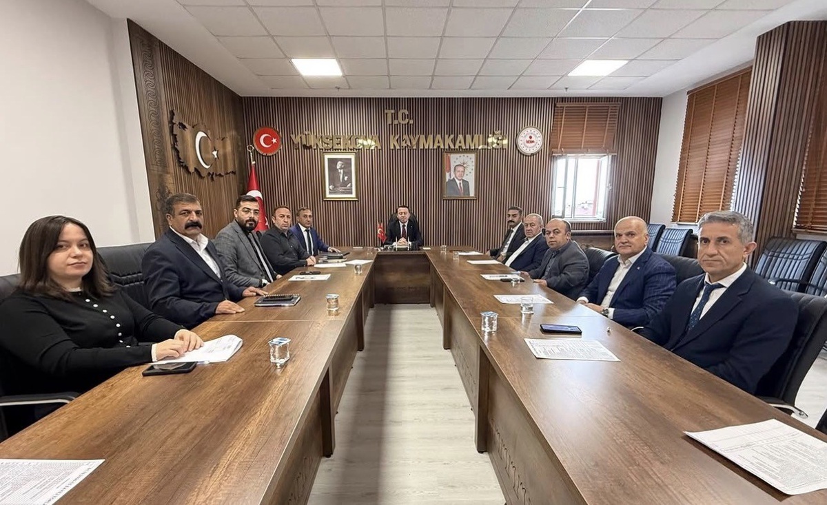 Yüksekova SYDV Heyeti, 1930 aileye 3 milyon 917 bin 56 lira yardım kararı aldı