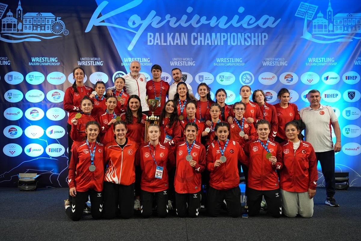 17 Yaş Altı Milli Güreş Takımları Balkan Şampiyonası'nda 39 madalya kazandı