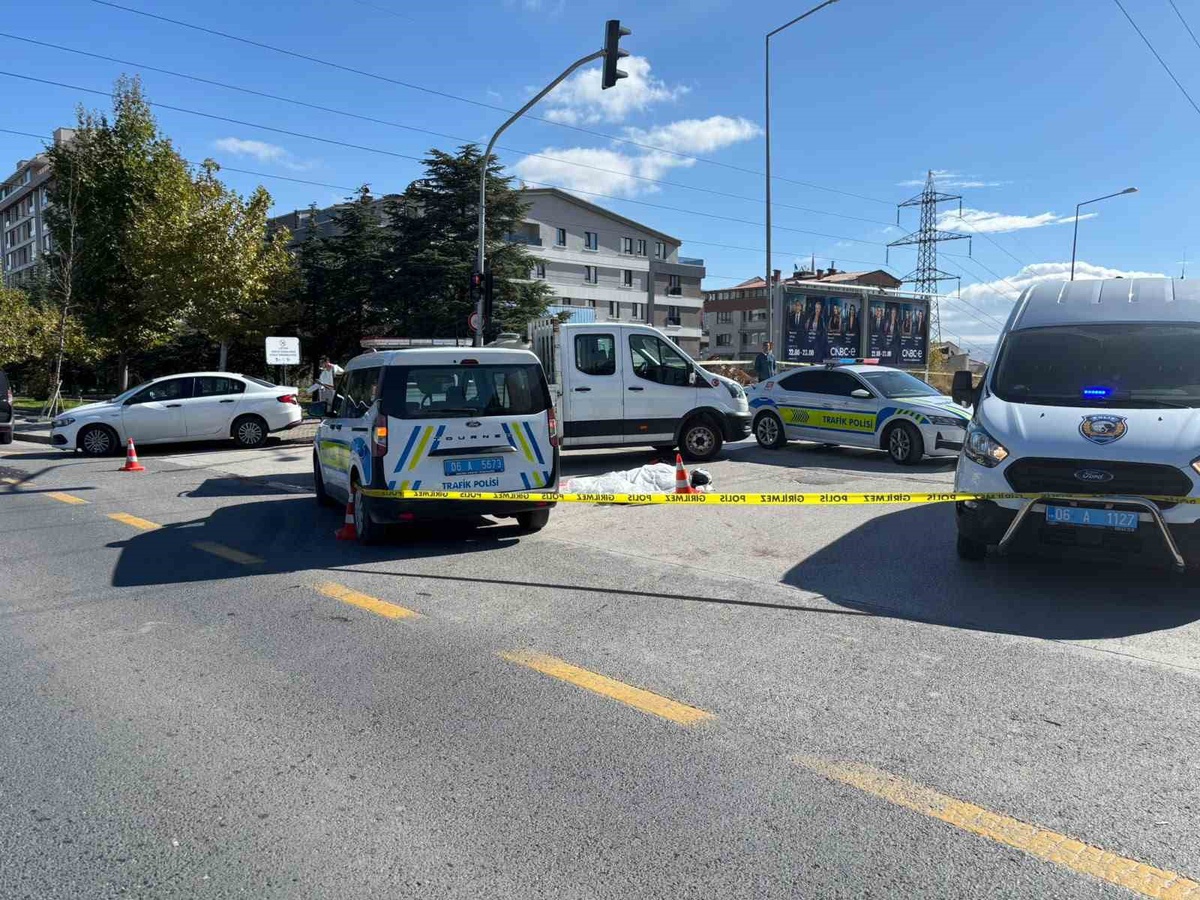 Ankara Çankaya'da otomobil motosikletle çarpıştı, 1 kişi hayatını kaybetti