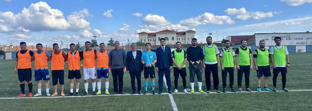 Bilecik Pazaryeri'de 103. yıl kutlamalarında kurumlar arası futbol turnuvası başladı