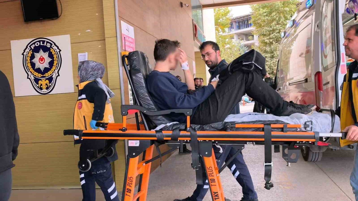 Bursa İnegöl'de motosikletini tamir ederken şahsın sağ el baş parmağı koptu