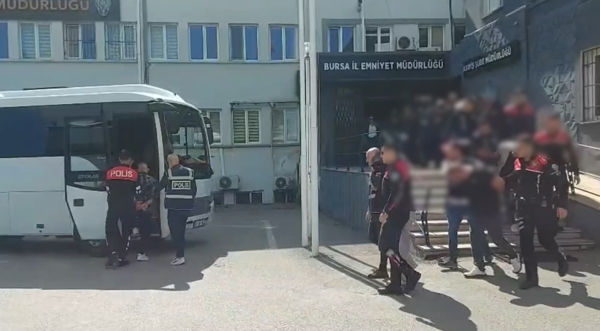 Bursa ve Hatay'da fuhuş operasyonunda 12 gözaltı, 21 mağdur kadın kurtarıldı