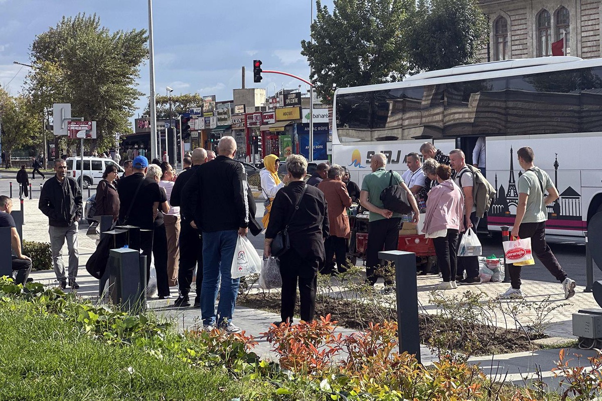 Gurbetçiler gitti, onlar geldi! Esnaf bayram ediyor