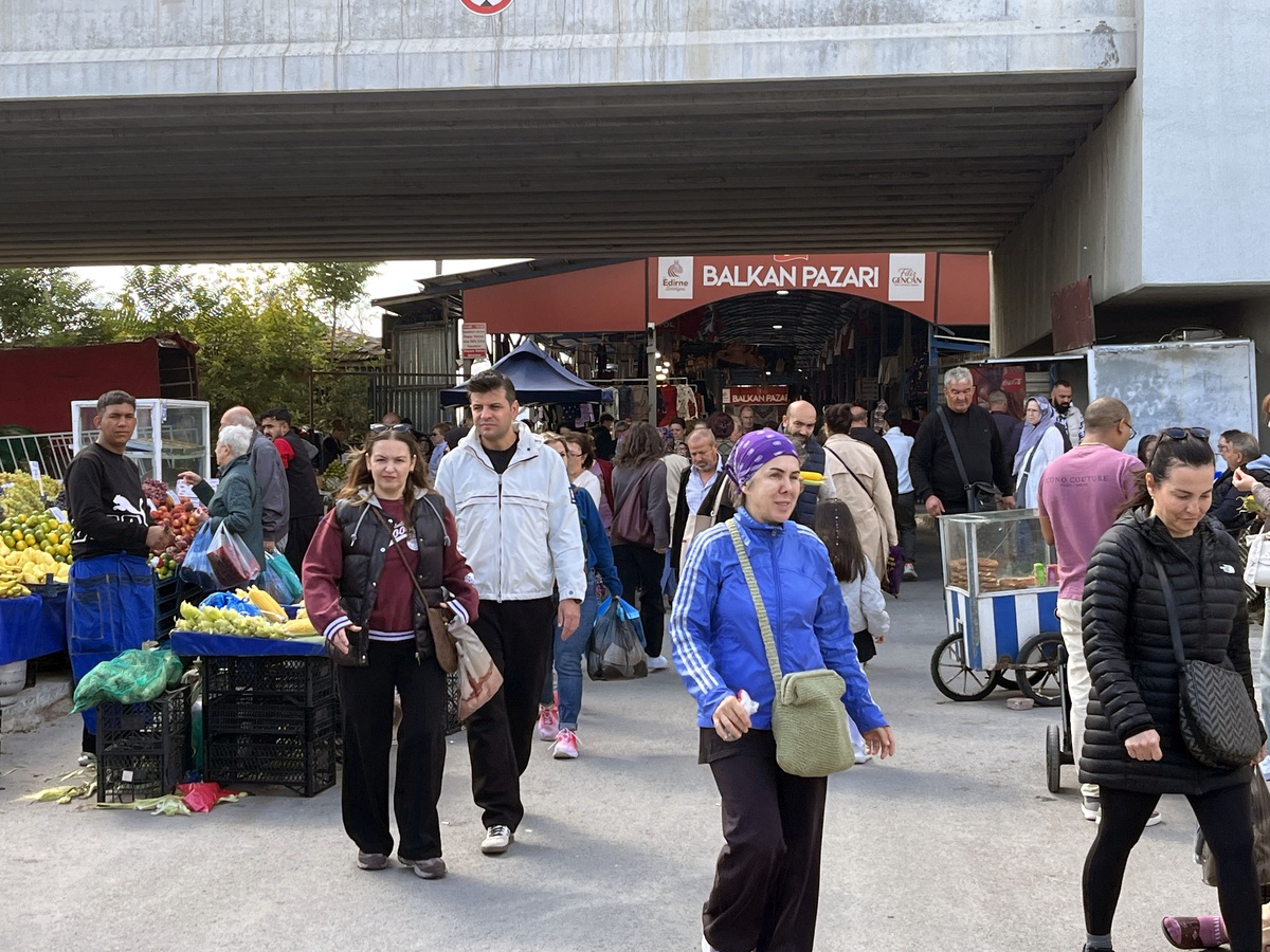 Edirne'de gurbetçi sezonu sona erdi, Bulgar turistler Balkan Pazarı'na döndü