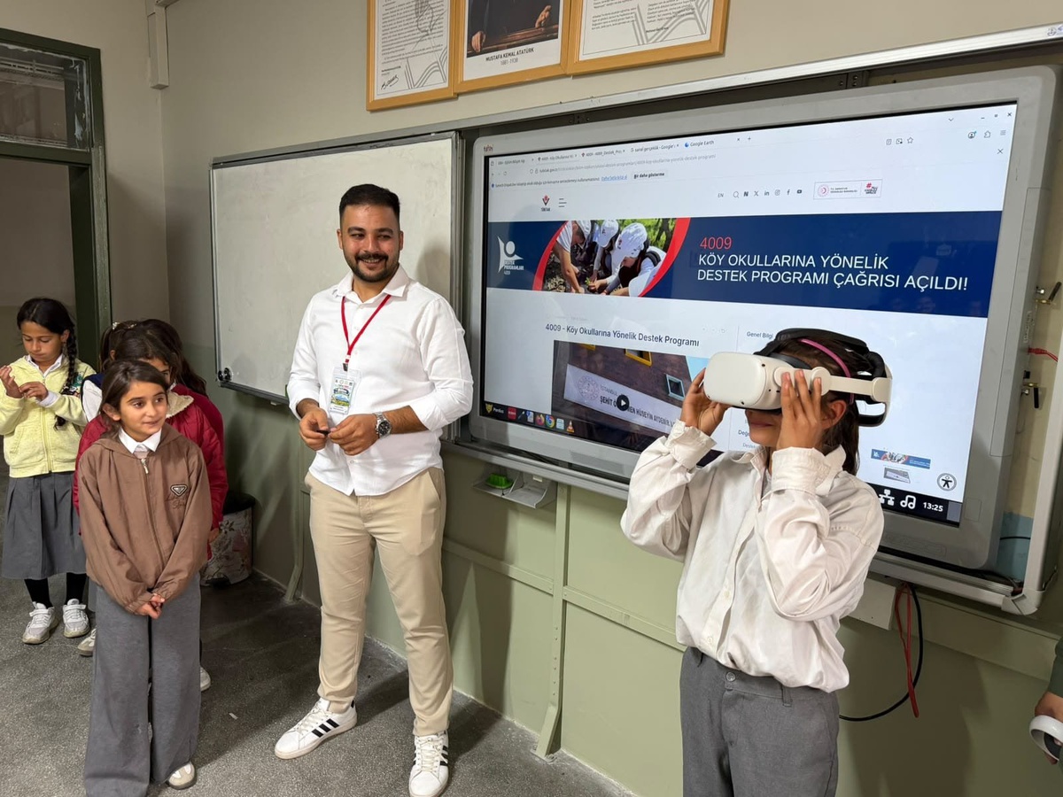 Iğdır Üniversitesi, TÜBİTAK destekli projeyle Tuzluca'da bilim etkinliği düzenledi