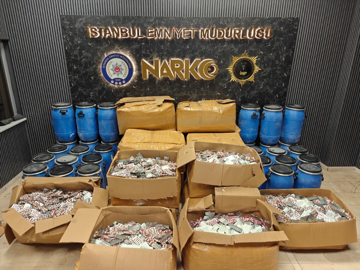 İstanbul'da 3 ilçede 785 kilogram uyuşturucu ele geçirildi, 6 şüpheli gözaltına alındı