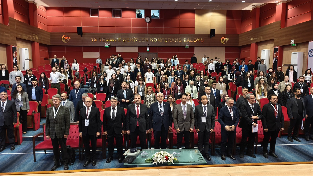 Karabük'te '1. Karabük Nöroşirürji Öğrenci Sempozyumu' düzenleniyor