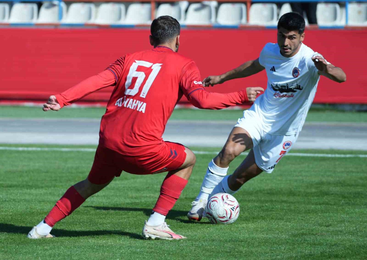Kırıkkale FK, Yeni Mersin İdmanyurdu'nu 3-0 yenerek sezonun ilk galibiyetini aldı