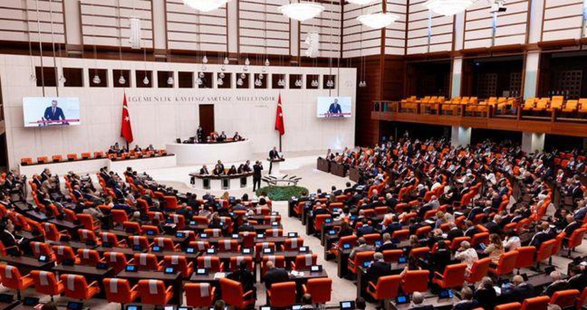 Memurlara ikramiye kanun teklifini kim, hangi parti verdi?
