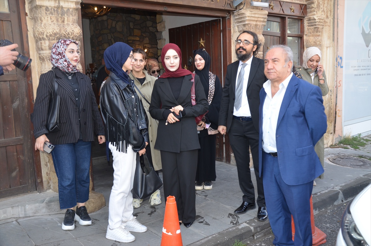 Muş'ta genç yazarlar, dernek buluşmasıyla tarihi mekanları ziyaret etti