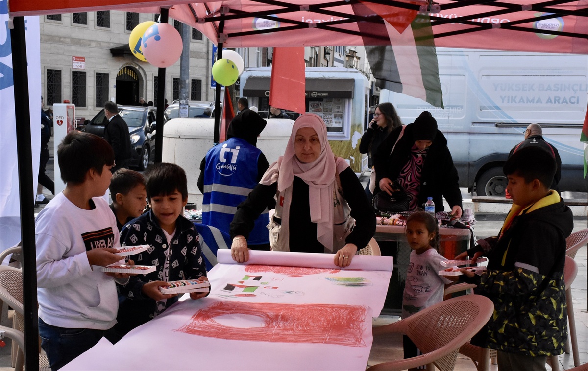 Ordu Altınordu'da çocuklar, Filistinli akranları için resim çizdi