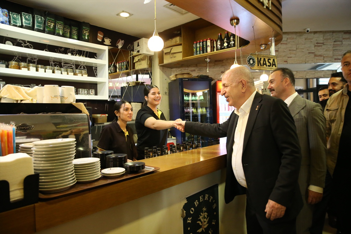 Özdağ, İskenderun'da Atatürk çizgisindeki partilerle işbirliği mesajı verdi