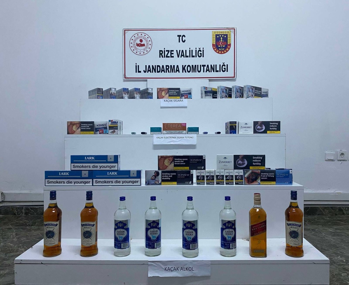 Rize'de jandarma çeşitli suçlardan aranan 93 kişiyi yakaladı, 21'i tutuklandı