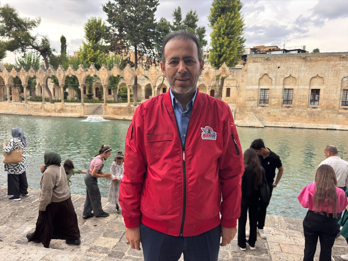 Şanlıurfa'da ilk kez düzenlenen TEKNOFEST Güneydoğu, esnafın mesaisini 23.00'e uzattı