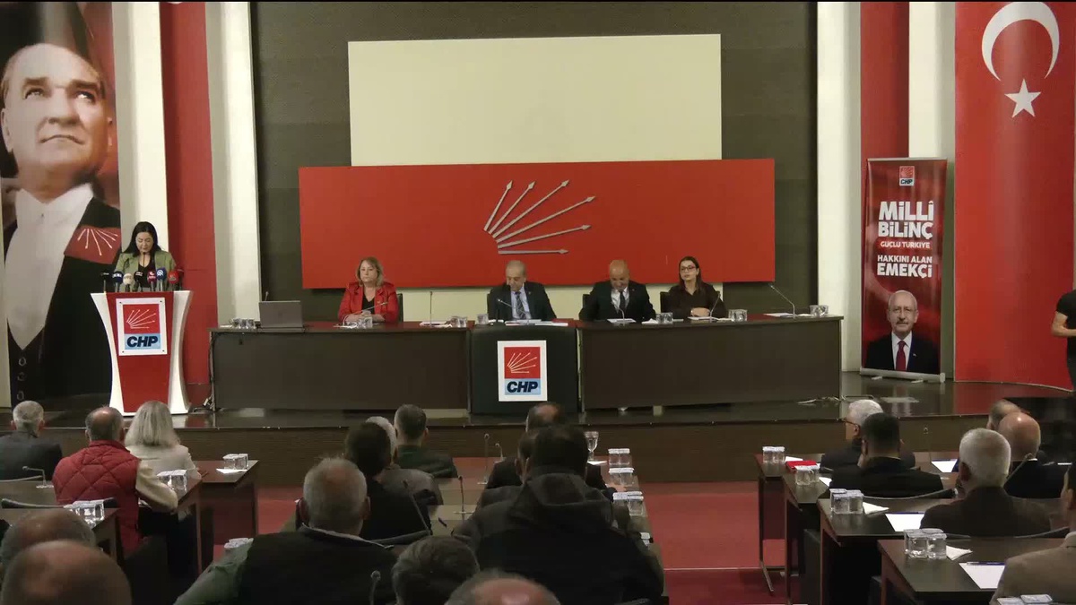 Staj ve çıraklık mağdurları CHP Genel Merkezi'nde 4A tescil başlangıcı istedi