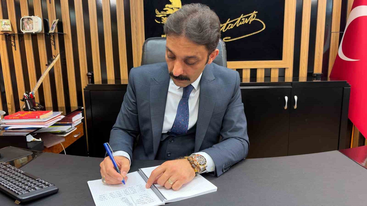 Uzman eğitimci Karataş, akran zorbalığının okul başarısını düşürebildiğini söyledi