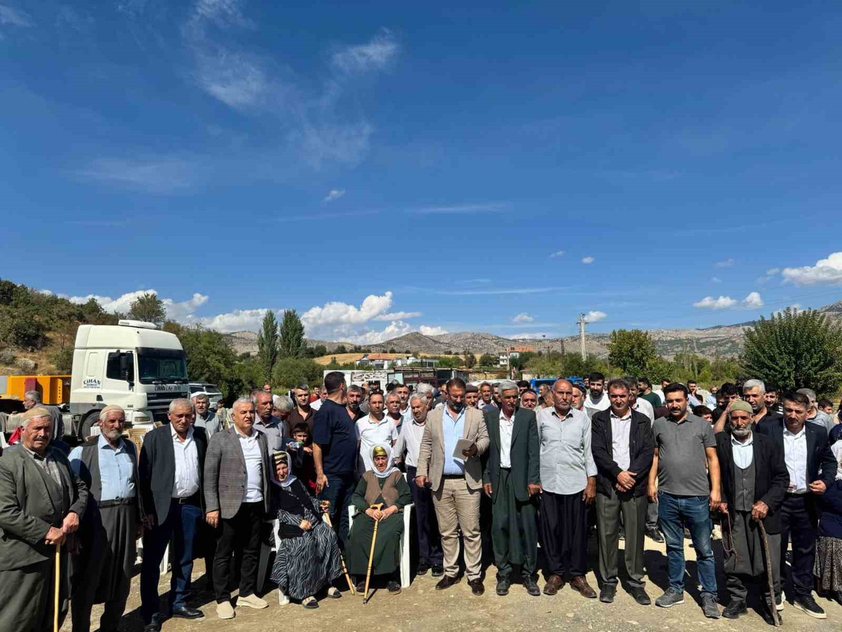 Adıyaman Sincik'te kaynak suyu projesine 5 köyün muhtarı ve sakinleri tepki gösterdi