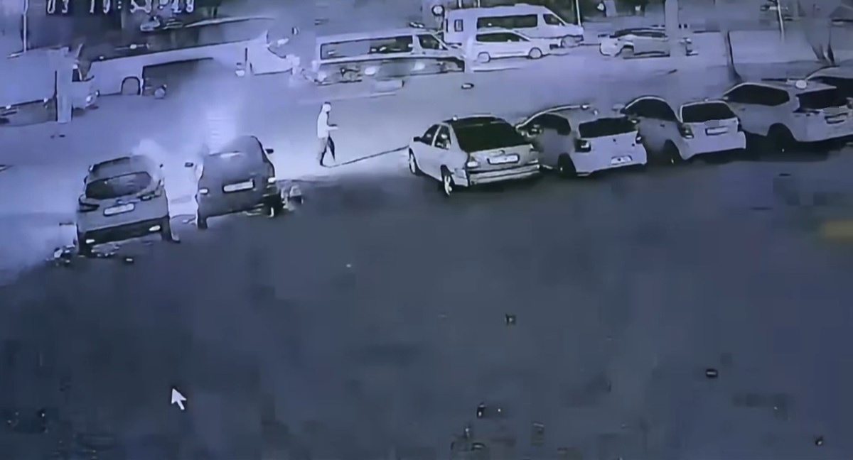 Antalya Serik'te oto galeride 6 aracı kundaklayan şüpheli tutuklandı