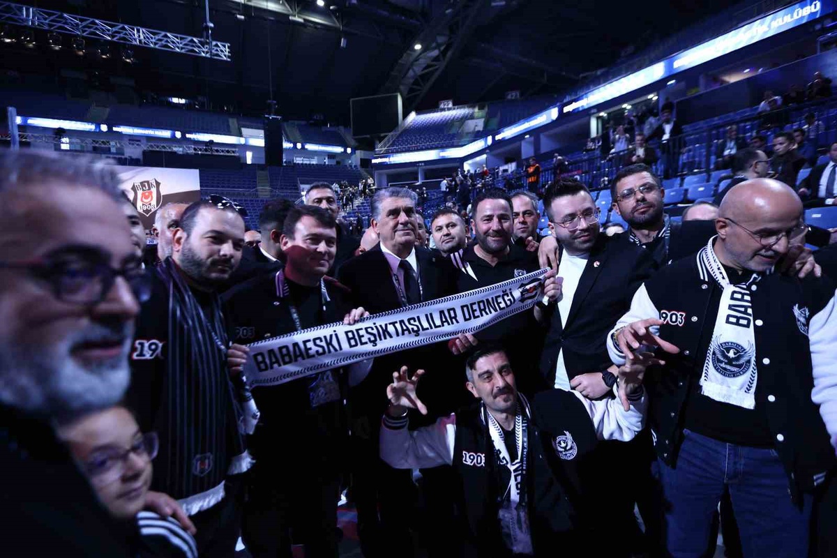 Beşiktaş'ta Serdal Adalı'nın tek aday olduğu seçimde oy verme işlemi sona erdi