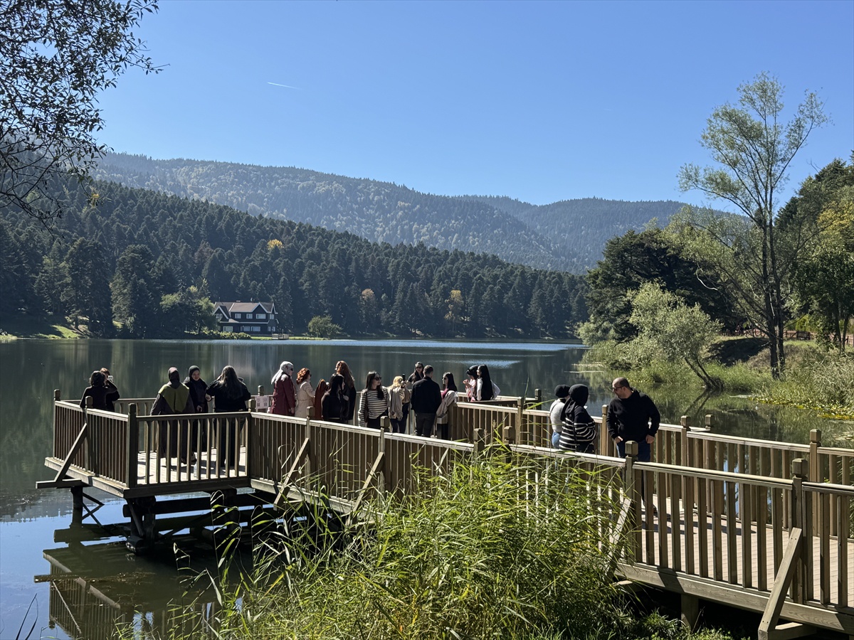 Bolu Gölcük Tabiat Parkı, hafta sonu yerli ve yabancı ziyaretçileri ağırladı