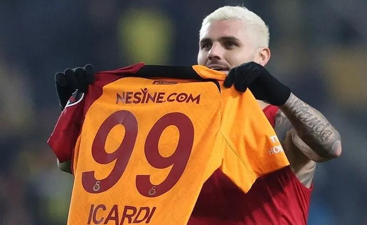 Icardi Galatasaray'a döndü mü, Icardi Galatasaray'a katılacak mı, Icardi İstanbul'a saat kaçta inecek, uçak takip kodu var mı?