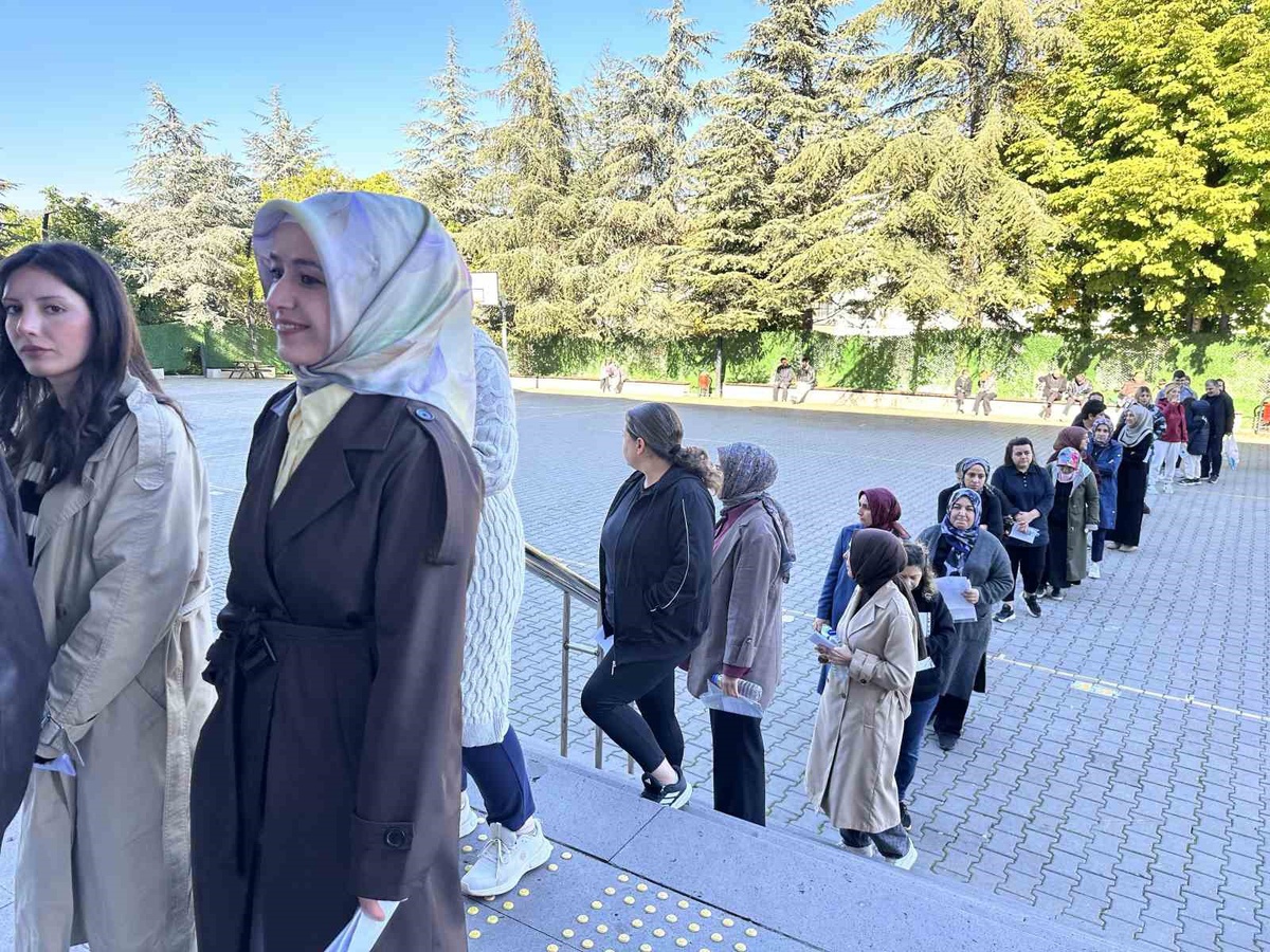 Kastamonu'da KPSS ön lisans oturumu başladı, adaylar 120 soru yanıtlıyor