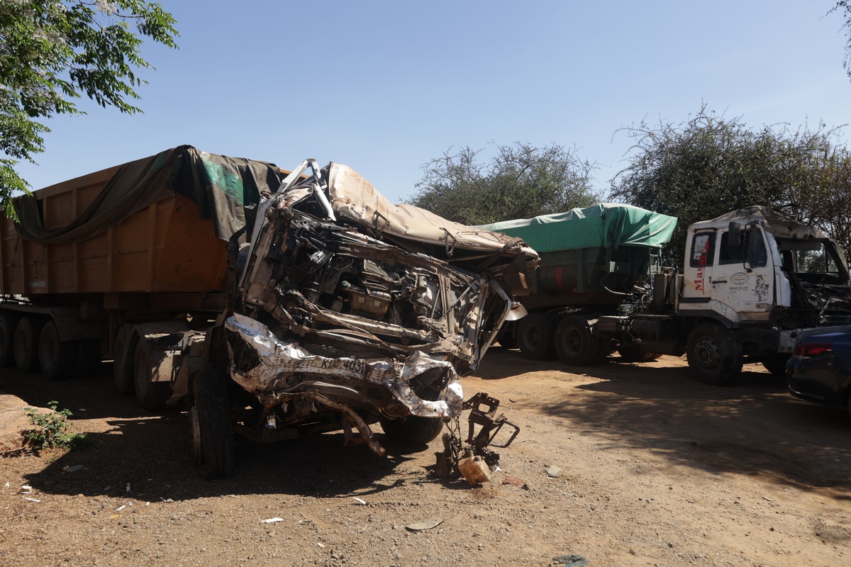 Kenya'nın Makueni bölgesinde çok sayıda aracın karıştığı kazada en az 17 kişi öldü