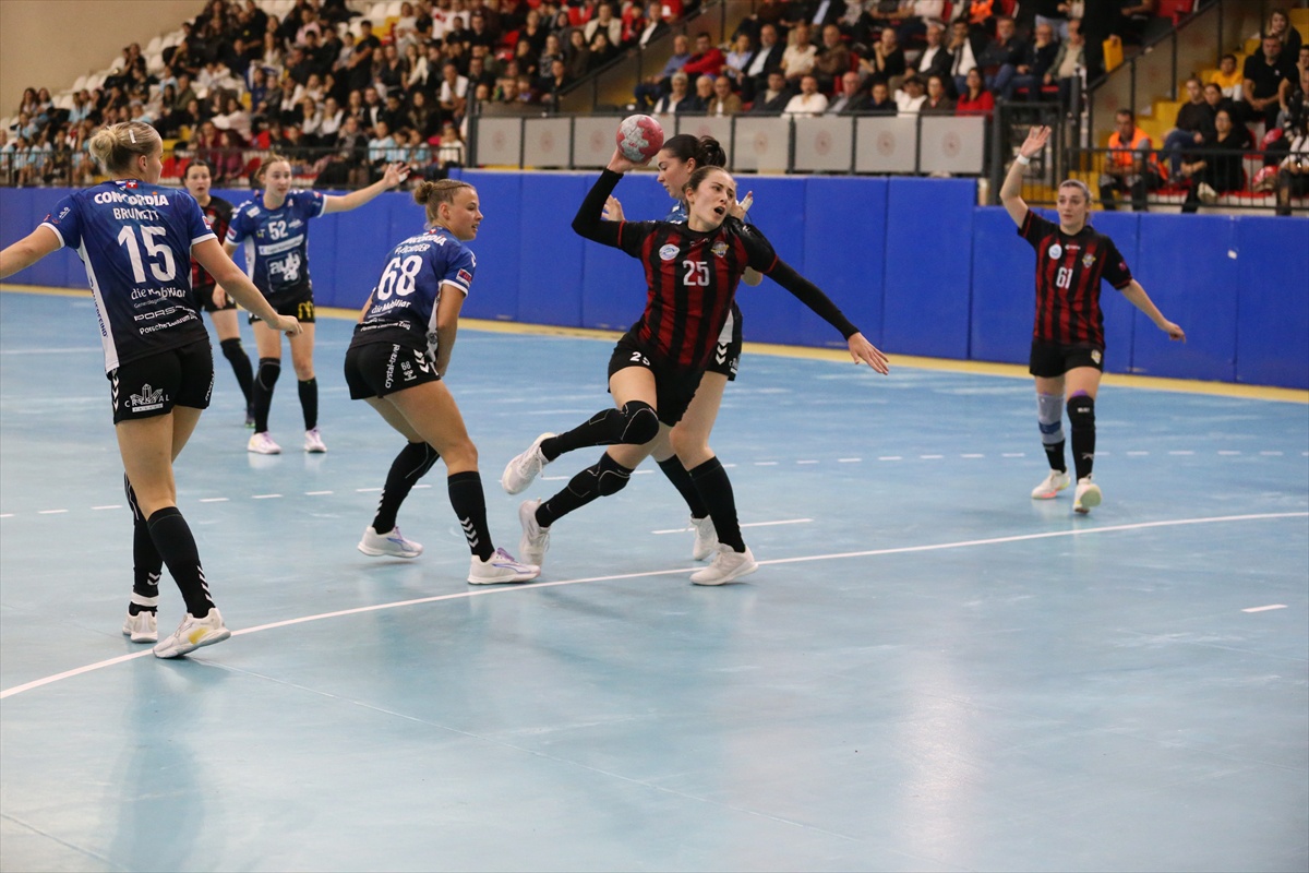 Odunpazarı, EHF Kadınlar Avrupa Kupası'nda LK Zug'a 31-29 yenilerek elendi