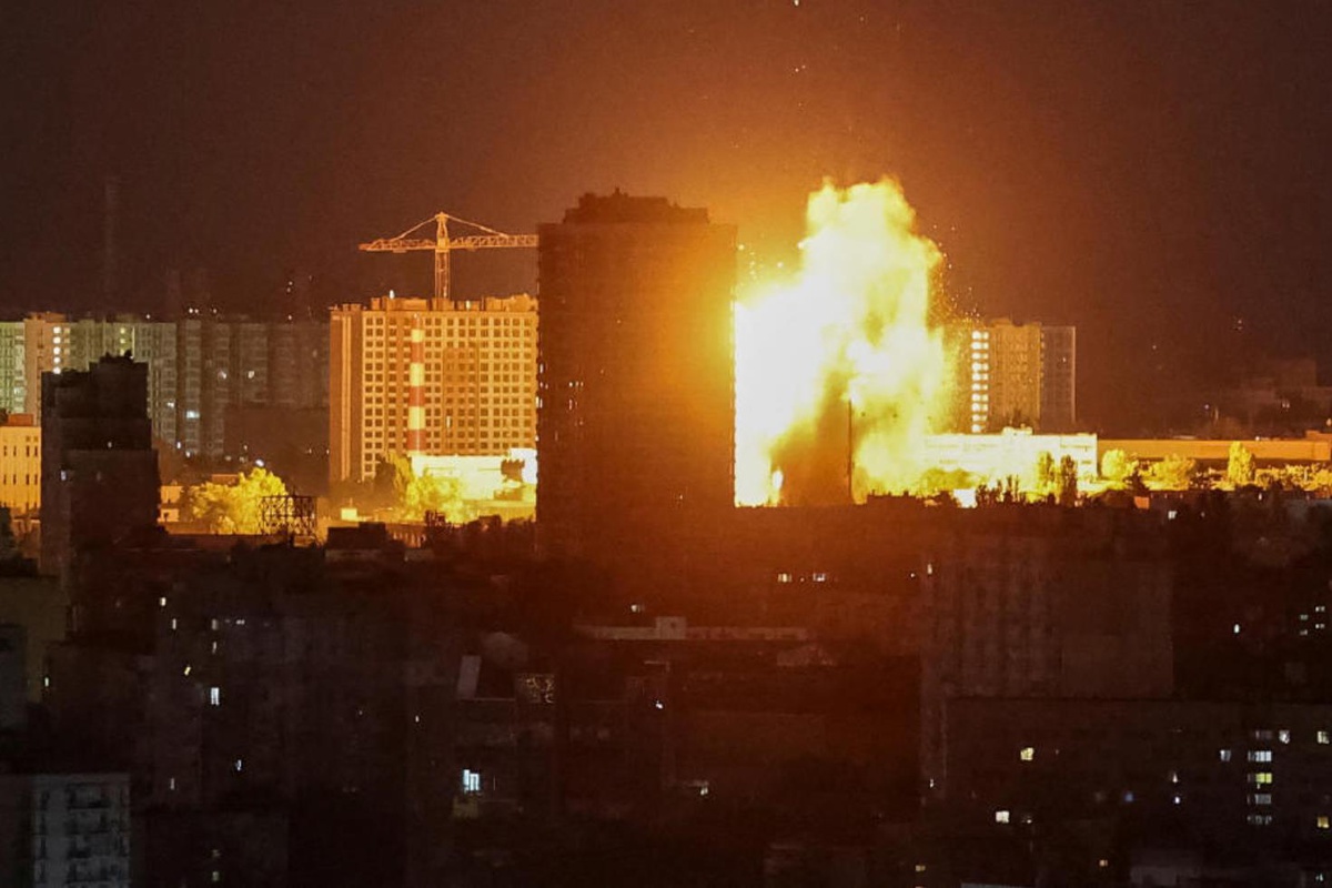Kiev'de bir köprü daha saldırı hedefi oldu