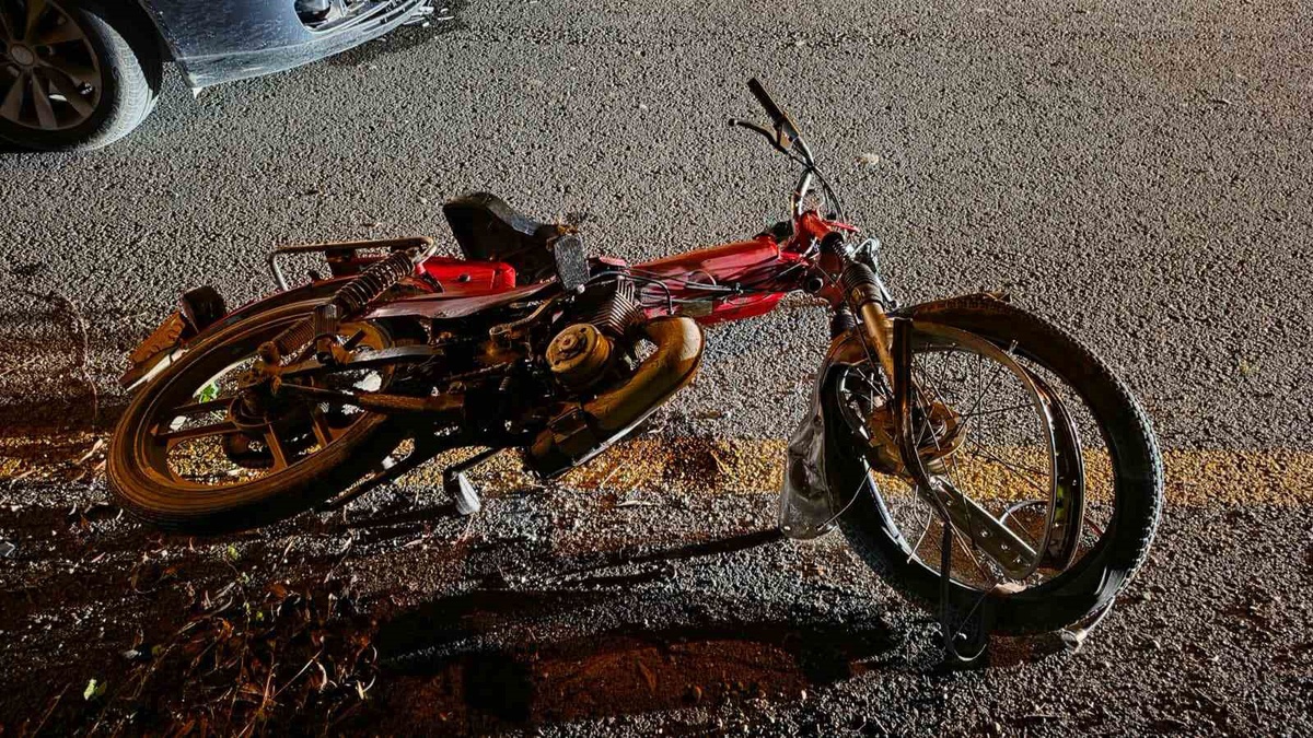 Sakarya Akyazı'da otomobille çarpışan motosikletin sürücüsü hayatını kaybetti.