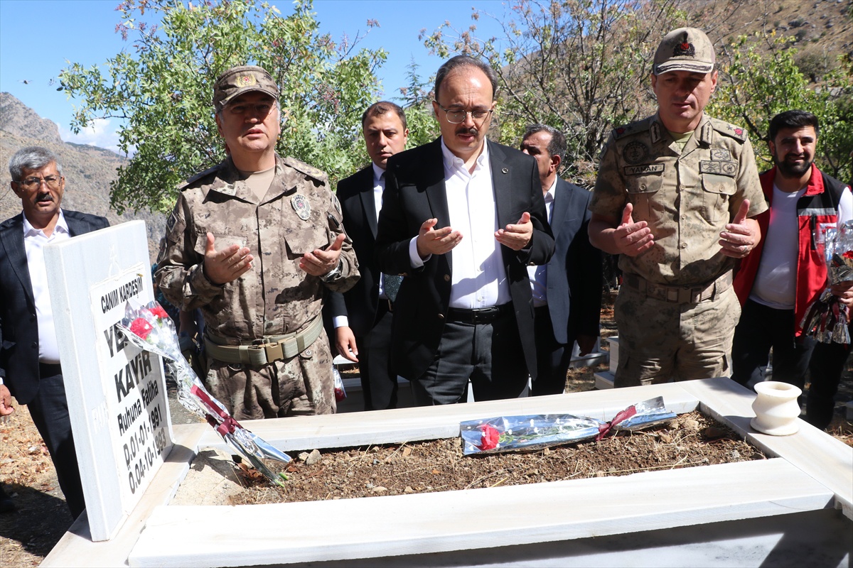 Siirt'in Daltepe ve Kalkancık köylerinde PKK'lı teröristlerin katlettiği 37 kişi anıldı