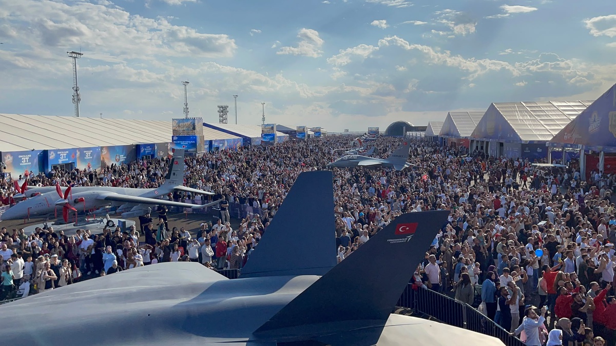 TEKNOFEST Güneydoğu son gününde ziyaretçi akınına uğradı, 30 km yol 4 saatte alındı