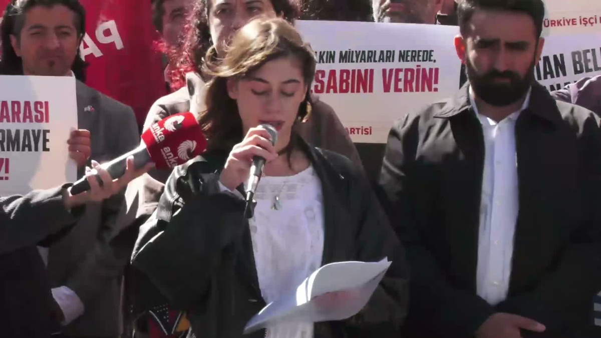 TİP'ten TMSF önünde açıklama: 'AKP gitmeden bu ülke temizlenemez, bu soygunun hesabını mutlaka soracağız'