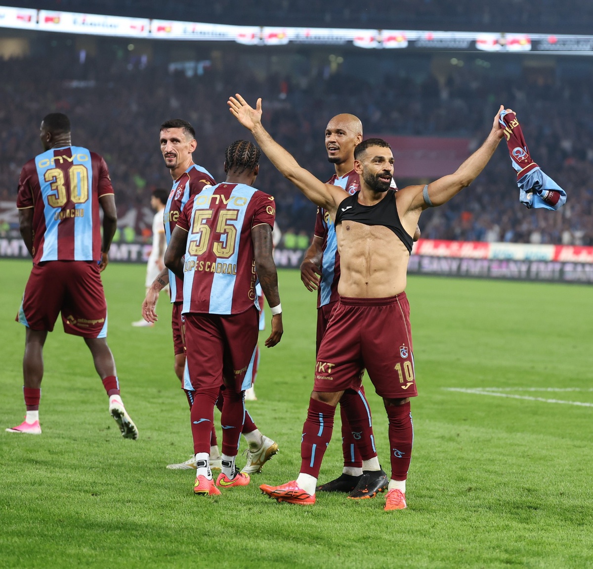 Trabzonspor'da son 10 sezonun kanat zirvesi 94 gole katkıyla Nwakaeme oldu