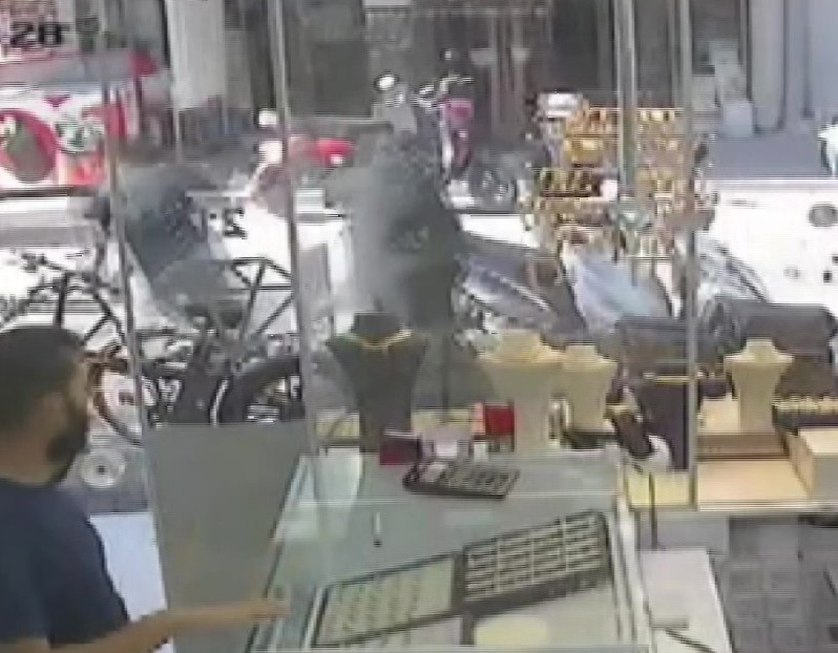 Adana'da kadın çantasını kaptırıp peşinden koştu, motosiklet sürücüsü tutuklandı
