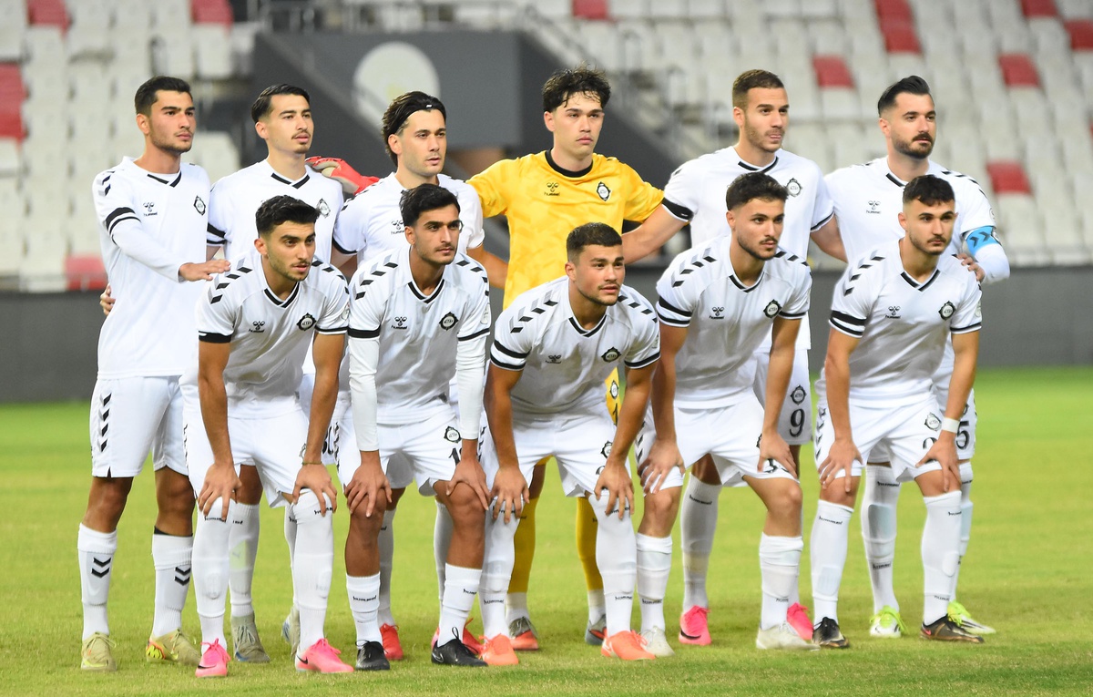 Altay Teknik Direktörü Üzümcü, ilk 11'de 6 oyuncu değiştirerek köklü revizyona gitti