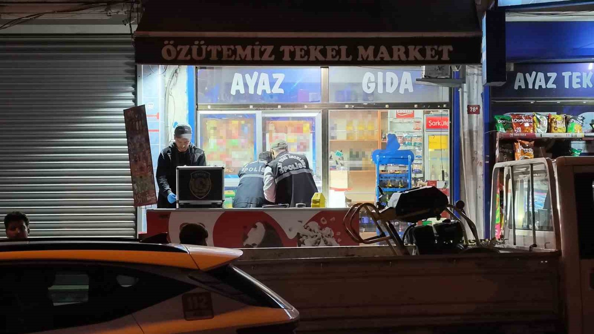 Avcılar'da tekel bayisine silahlı saldırıda 1 kişi yaralandı, saldırgan kaçtı
