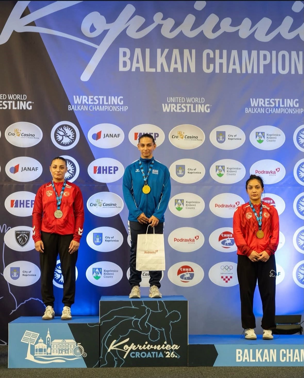 Aydınlı güreşçi Suna Durmaz, U-20 Balkan Şampiyonası'nda 57 kiloda ikinci oldu