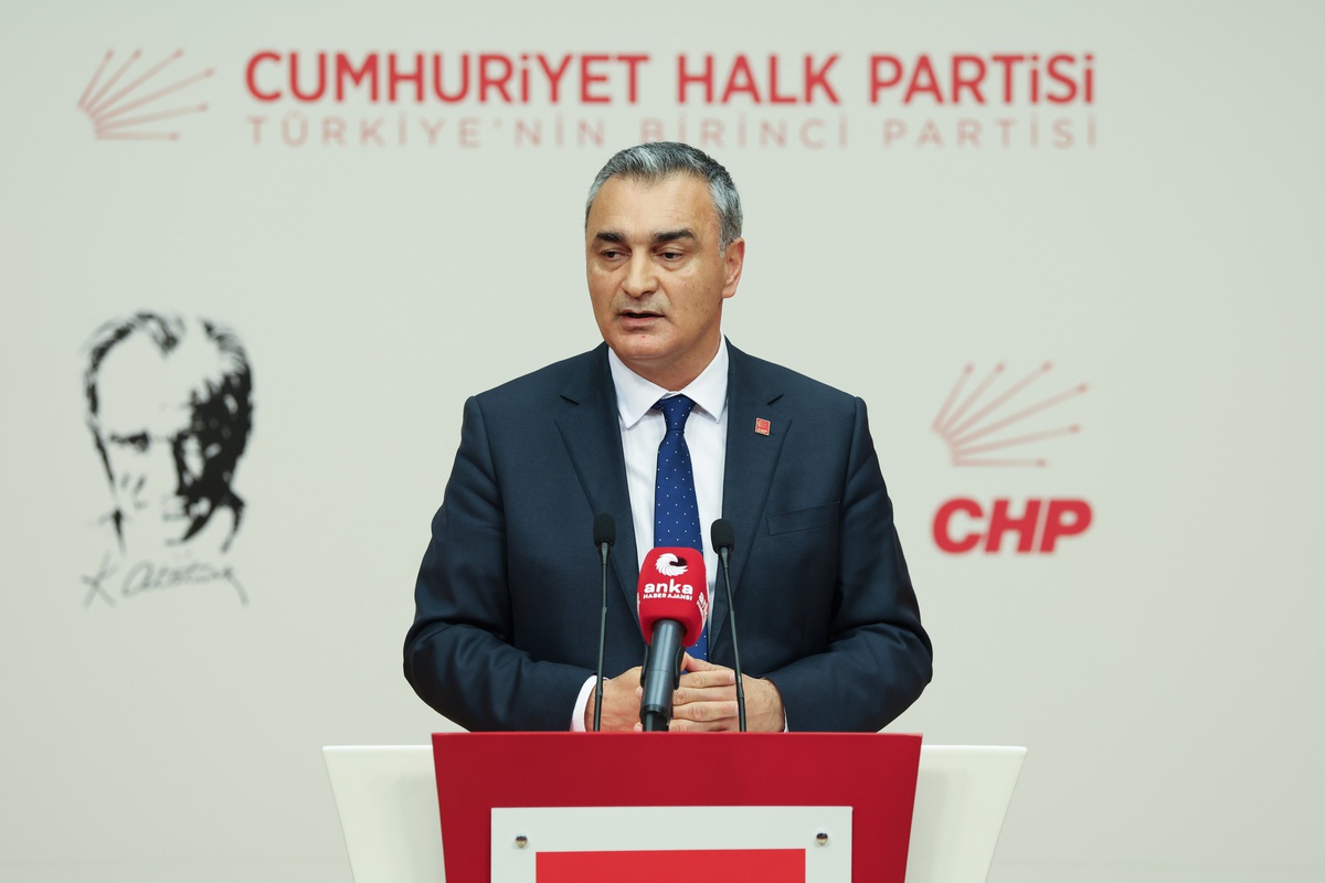 CHP Genel Başkan Yardımcısı Sarı, Göksel Arsoy'un vefatına taziye mesajı yayımladı