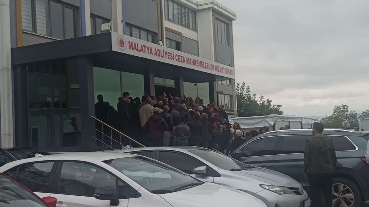 Emine Kolay davasında mahkeme ses kaydı için Adli Tıp raporunu bekleyecek