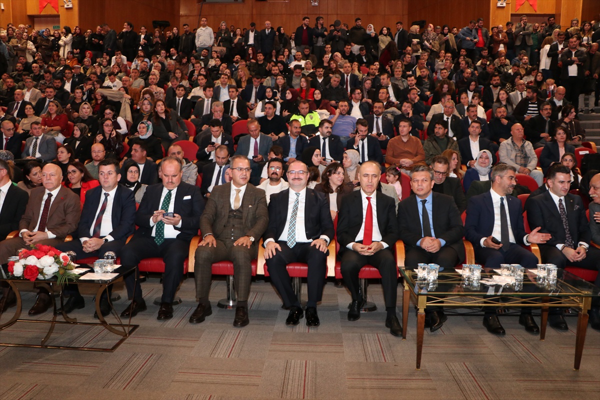 Erzurum'da yaklaşık 2 bin bilirkişi adayı için yemin töreni düzenlendi