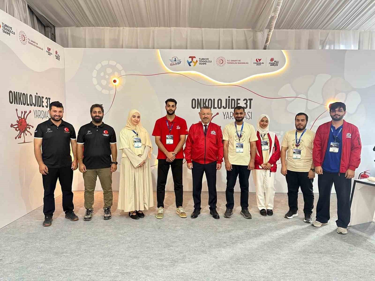 KBÜ Rektörü Kırışık, TEKNOFEST Güneydoğu'da finalist öğrencilerle buluştu