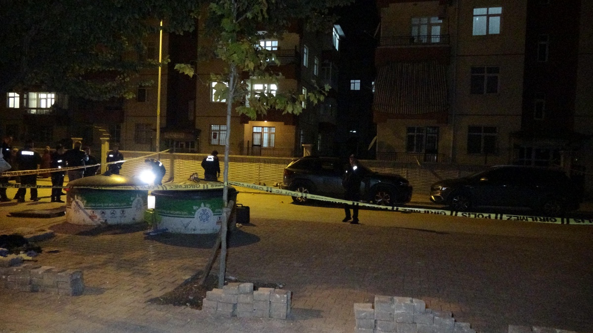 Konya'da boşanma aşamasındaki eşinin kızının gözü önünde vurduğu kadın öldü